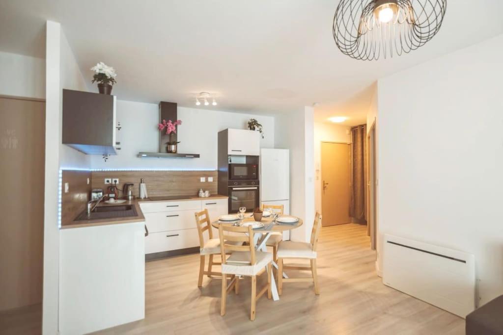 Le Cocon Manceau Apartamento Le Mans Exterior foto