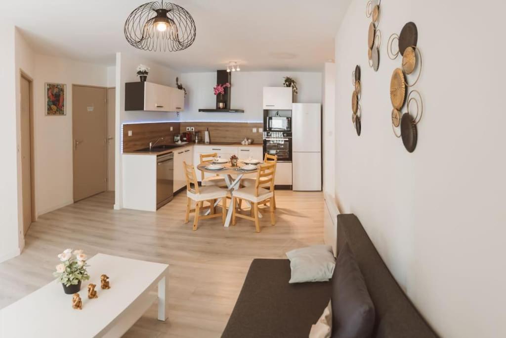 Le Cocon Manceau Apartamento Le Mans Exterior foto